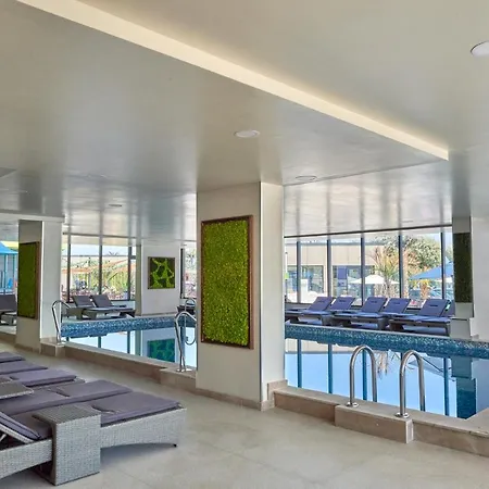 7 Waves Studio-spa N Pools Beach *