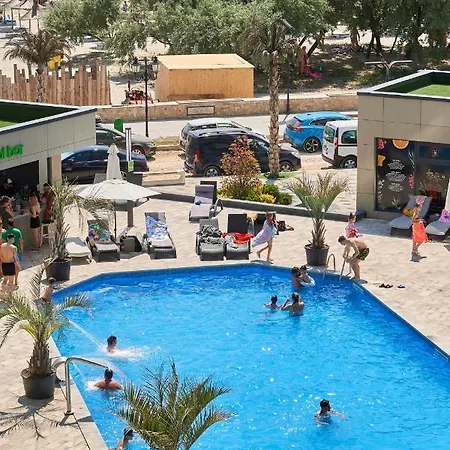 7 Waves Studio-spa N Pools Beach